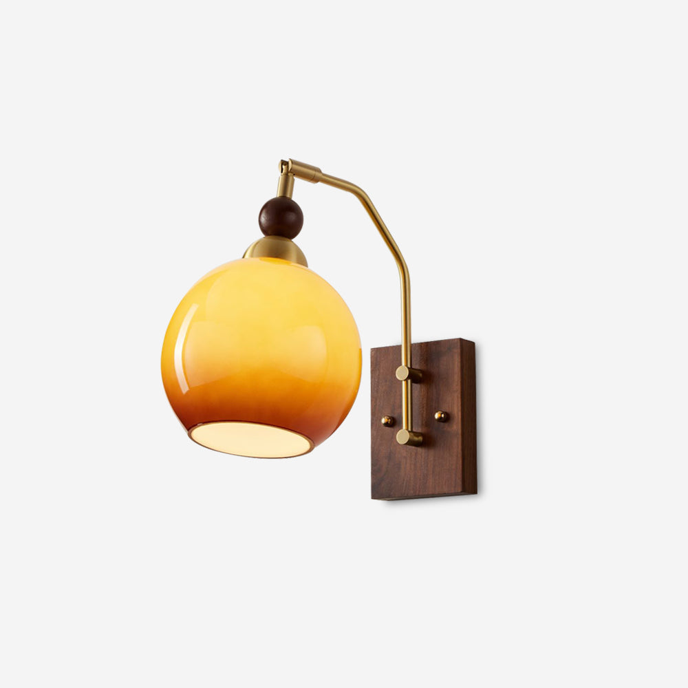 Rinuette wandlamp messing glas walnoot
