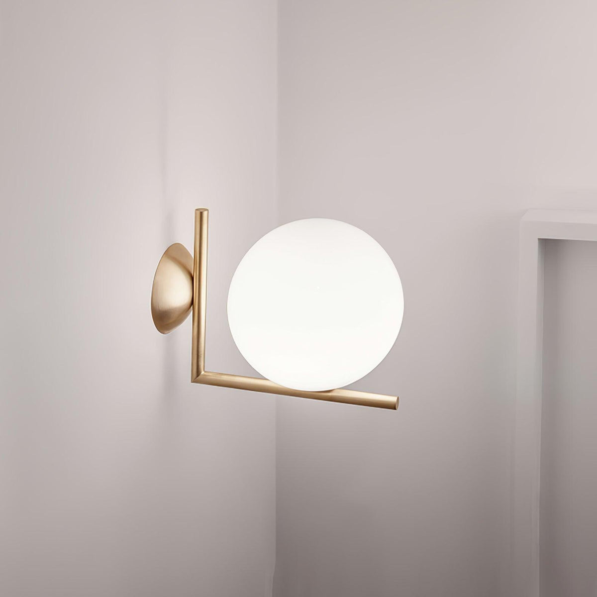 Joanna moderne minimalistische wandlamp van melkglas