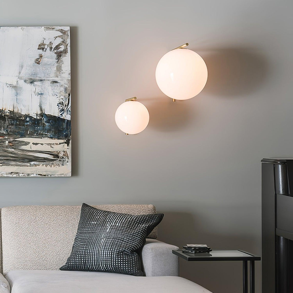 Joanna moderne minimalistische wandlamp van melkglas