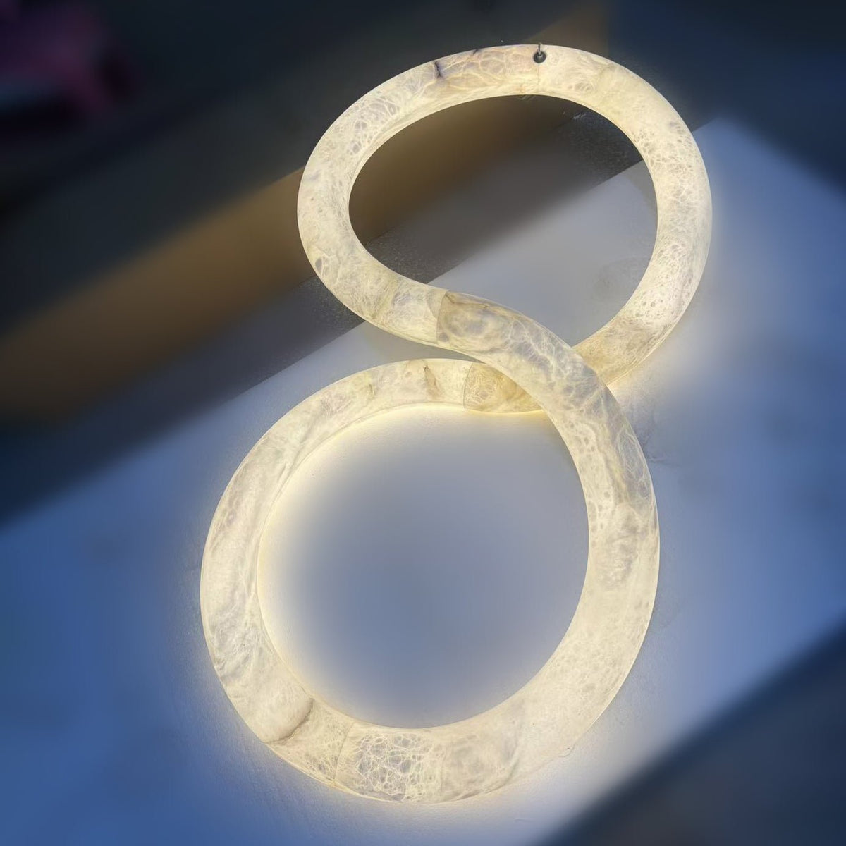 Luste albasten hanglamp met gesloten ring