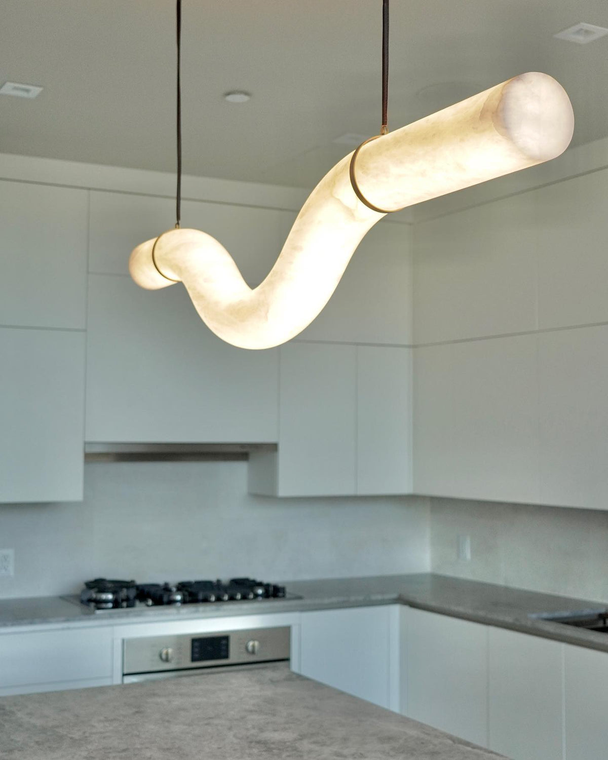 Luste albasten hanglamp met gesloten ring