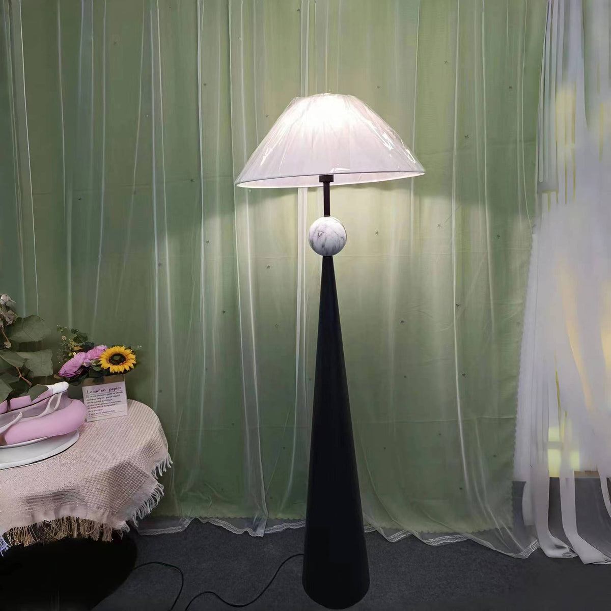 Elaaraine vloerlamp