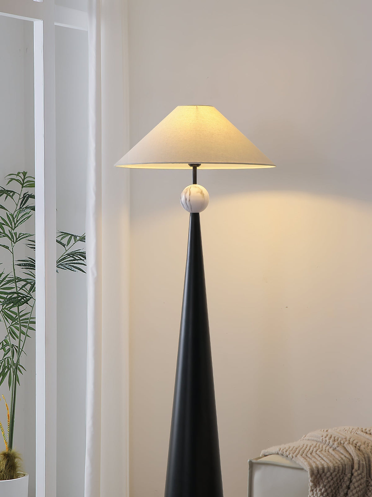 Elaaraine vloerlamp