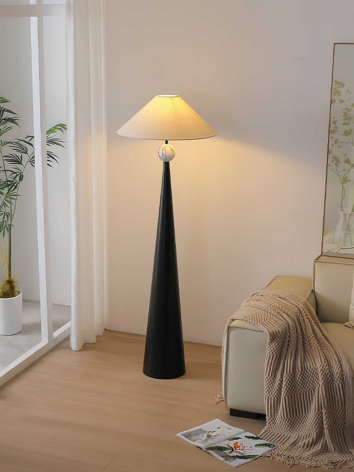 Elaaraine vloerlamp