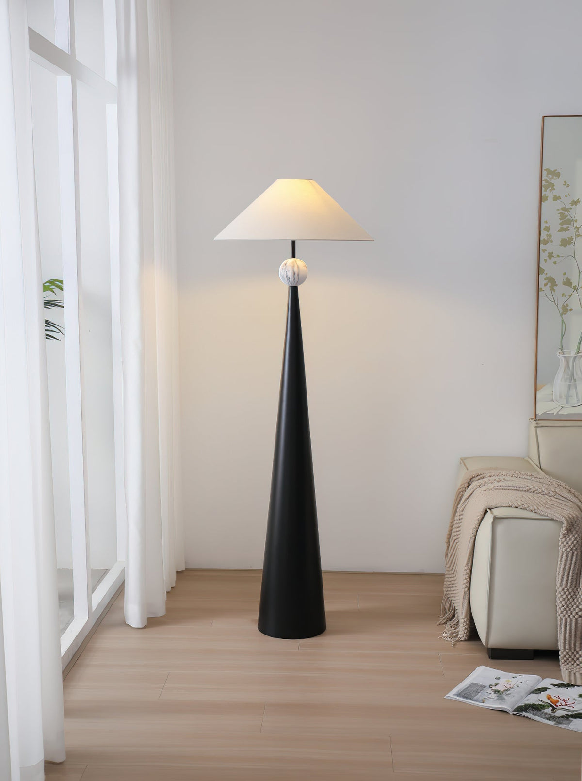 Elaaraine vloerlamp