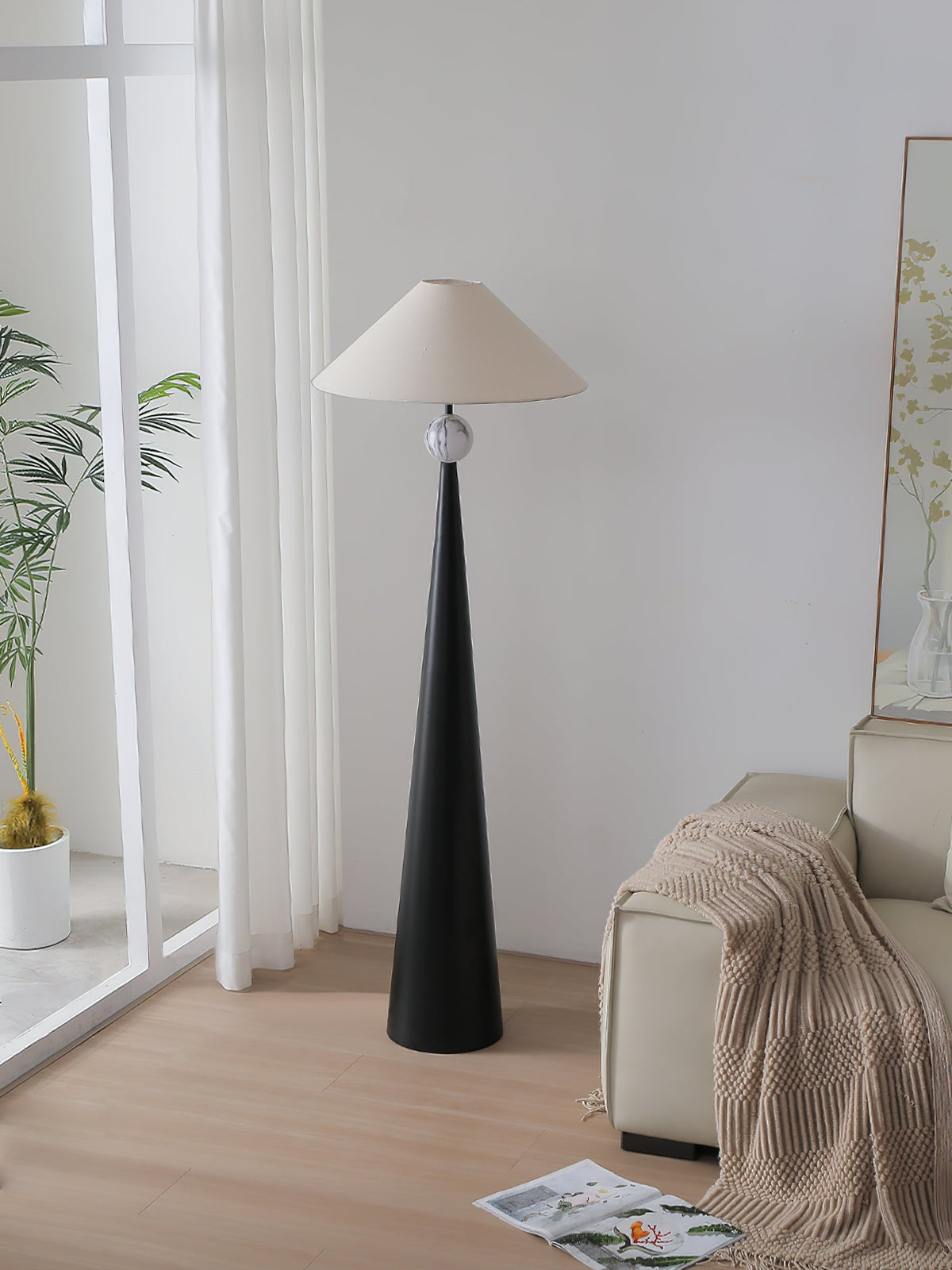 Elaaraine vloerlamp