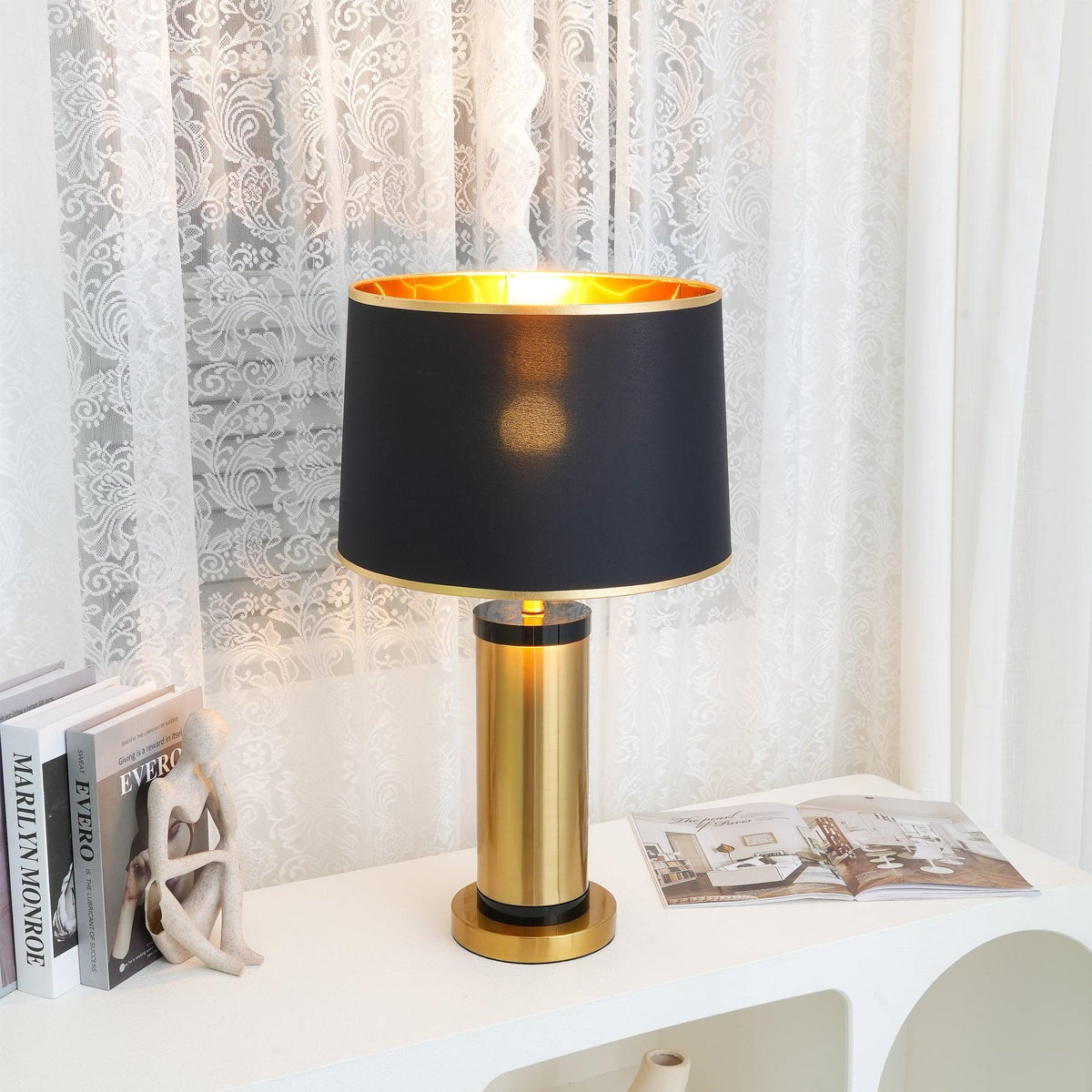 Cur moderne tafellamp in goudkleurige afwerking