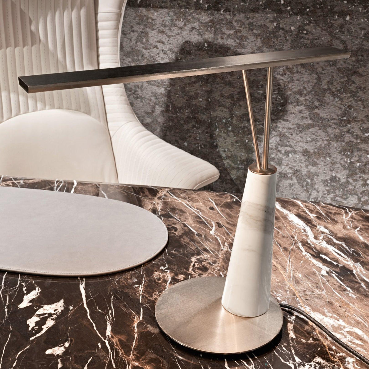 Lunaris Moderne tafellamp van Marmer