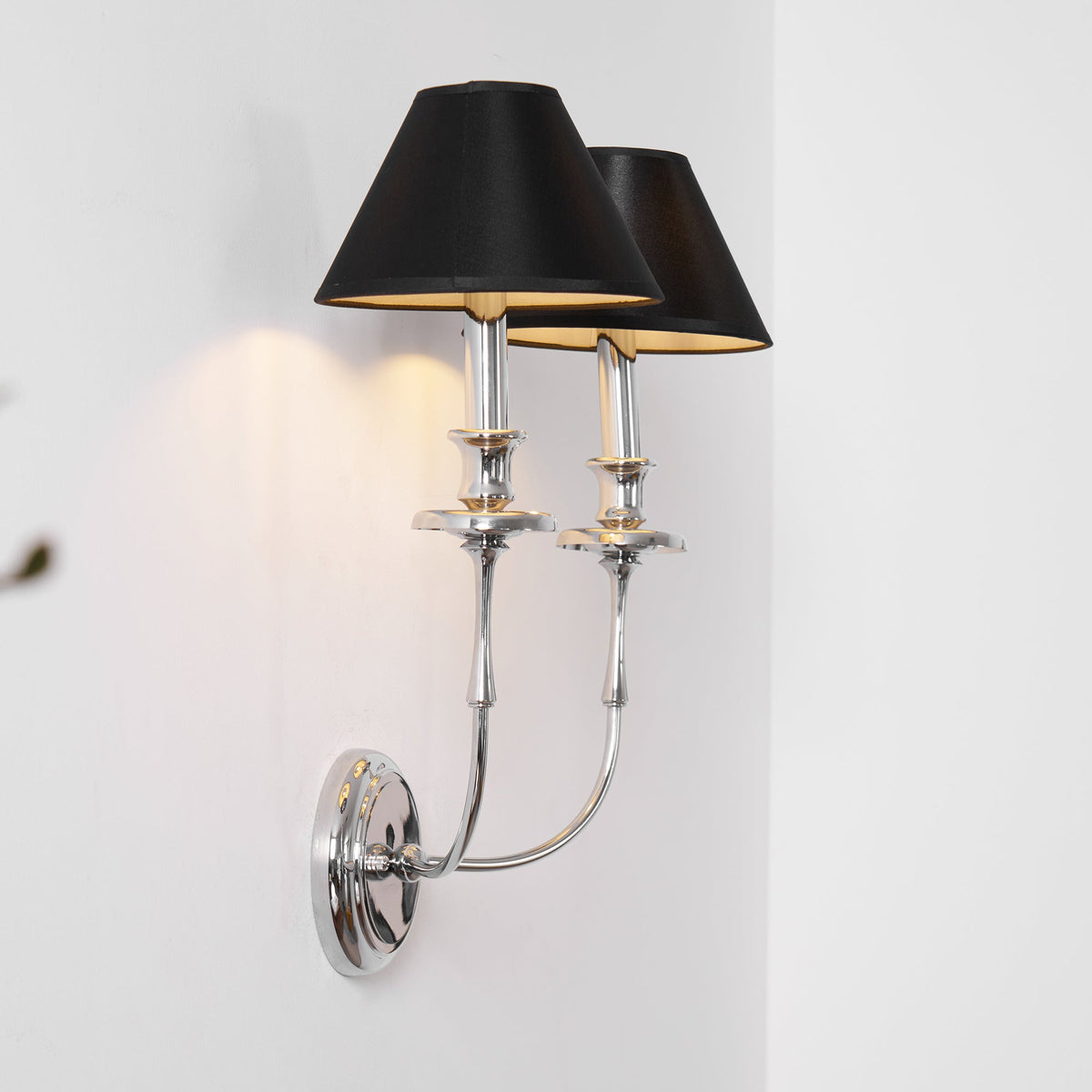 Viraarine wandlamp