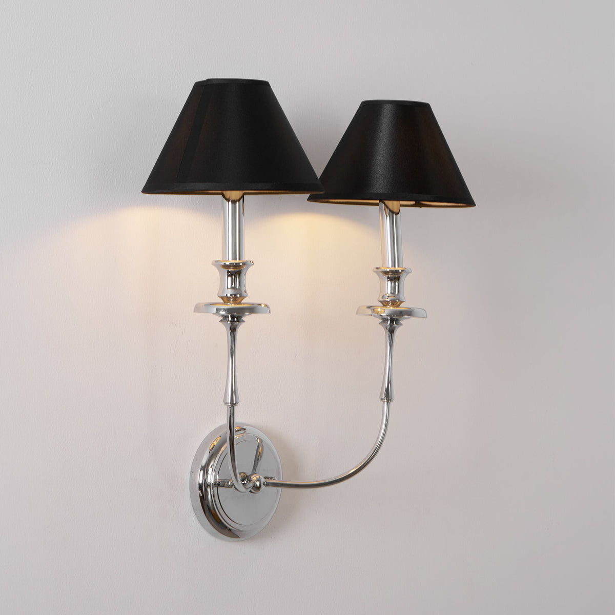 Viraarine wandlamp