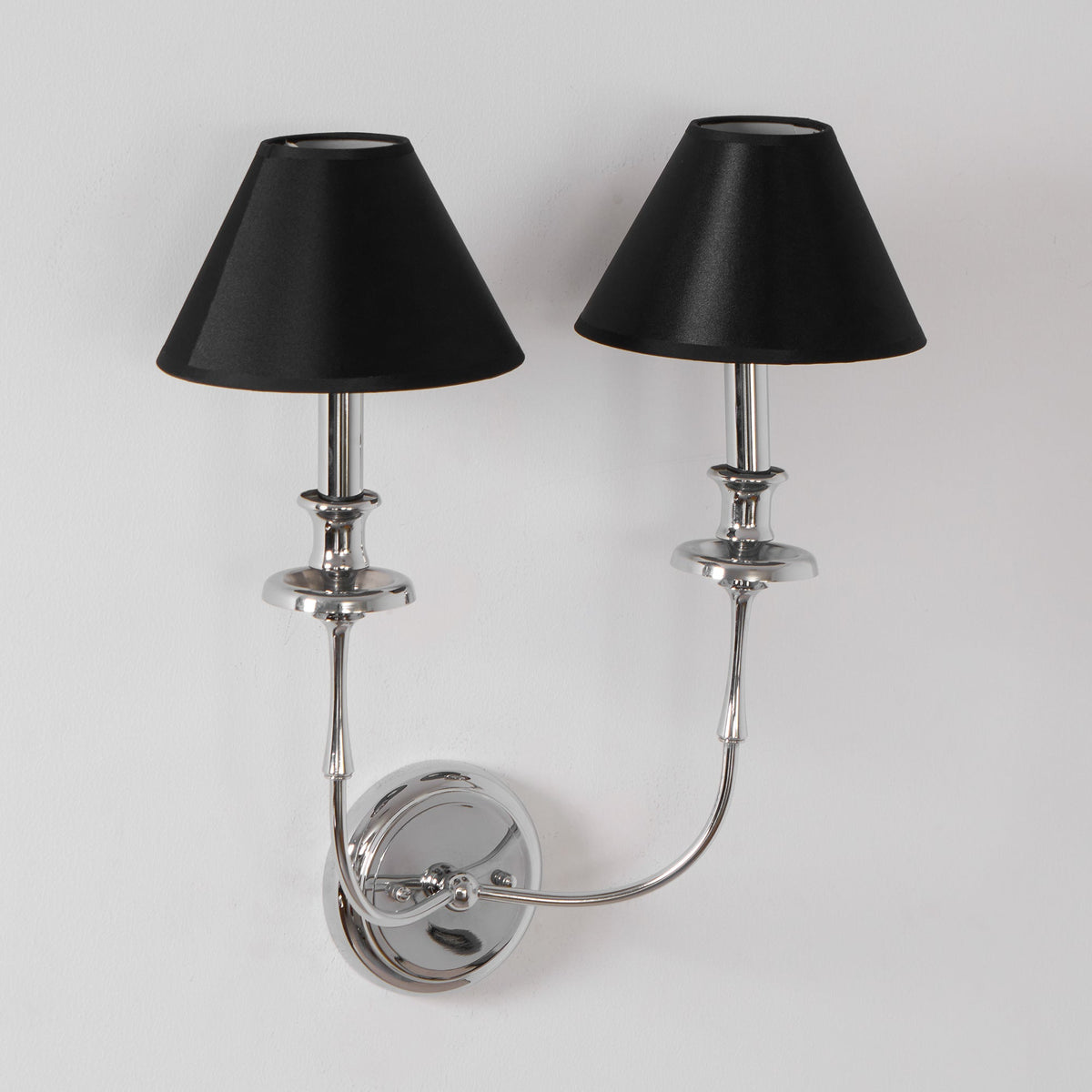 Viraarine wandlamp