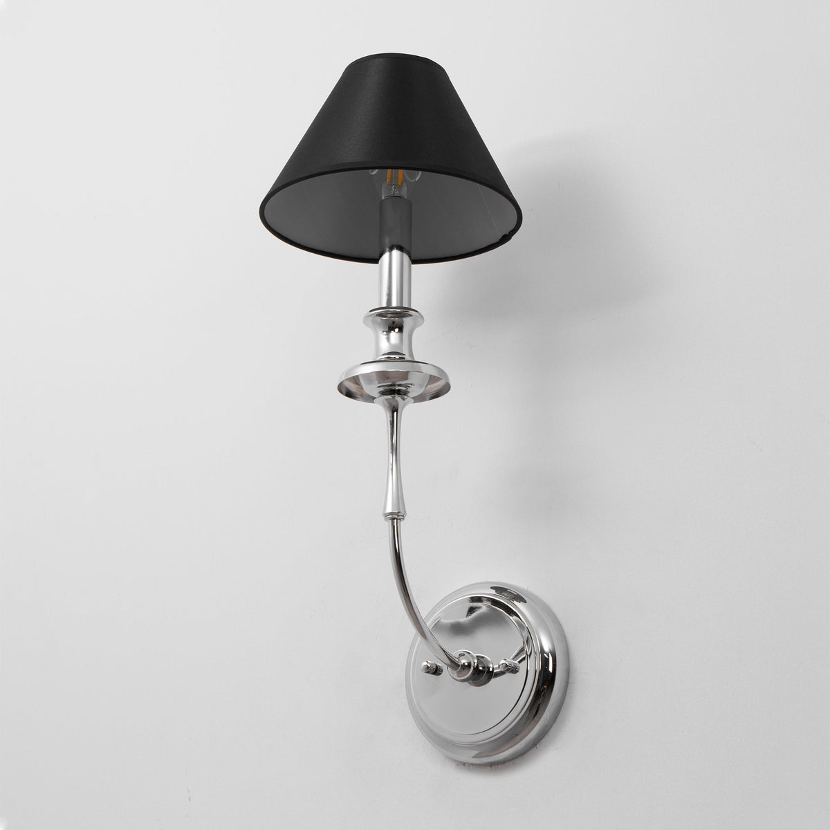 Viraarine wandlamp
