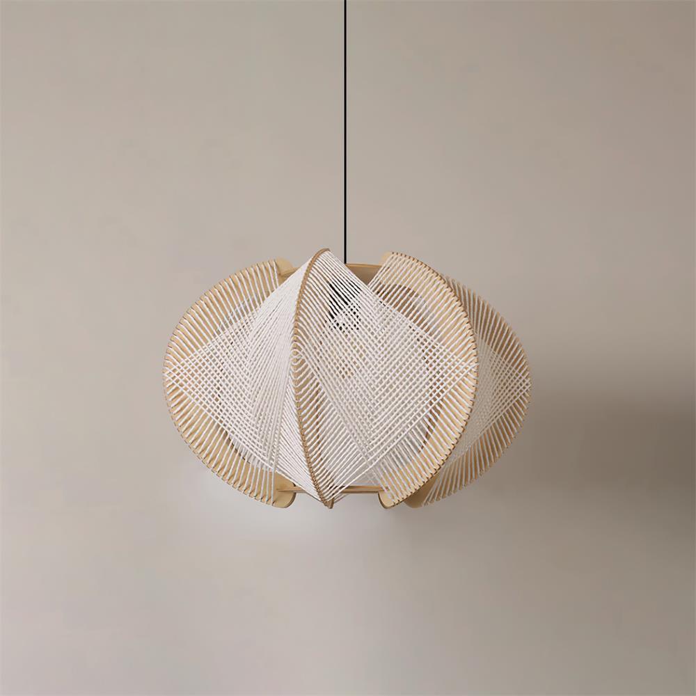 Vanto hanglamp met stoffen kap, houten frame en gedetailleerde draad
