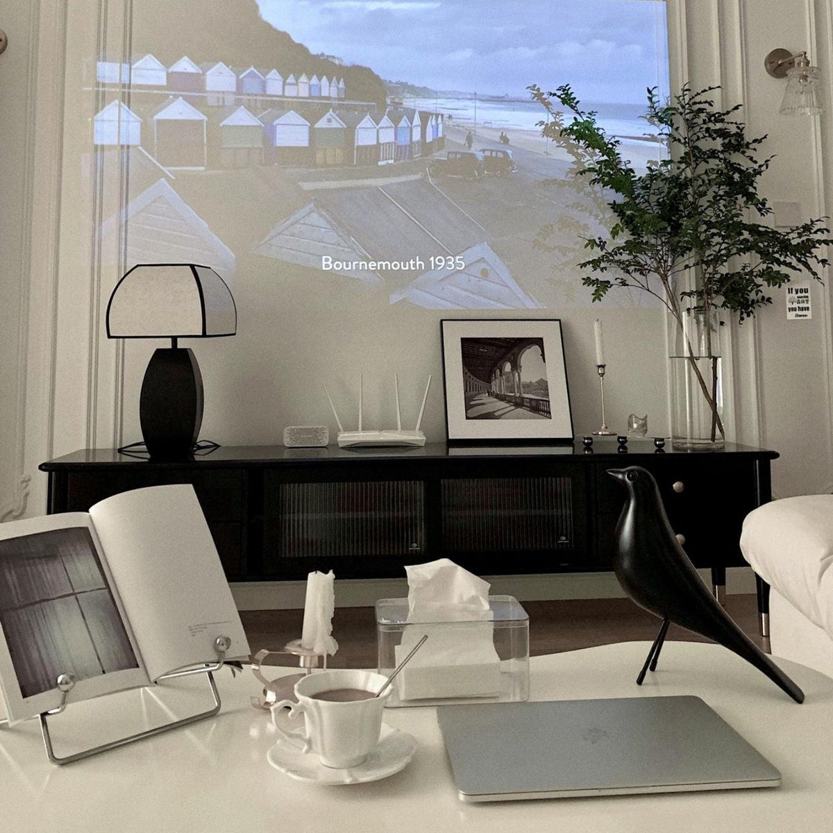 Alux Minimalistische tafellamp van textiel