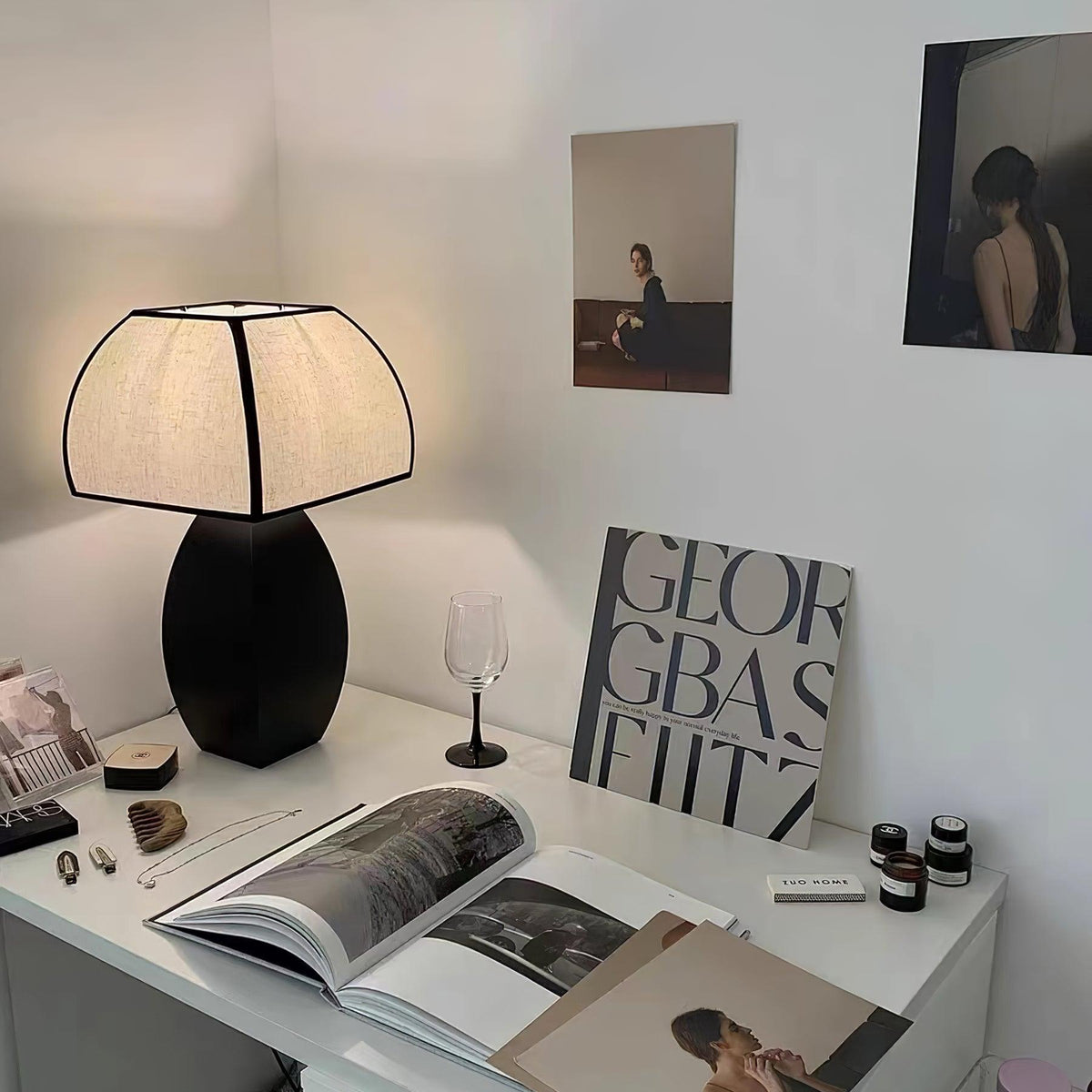 Alux Minimalistische tafellamp van textiel