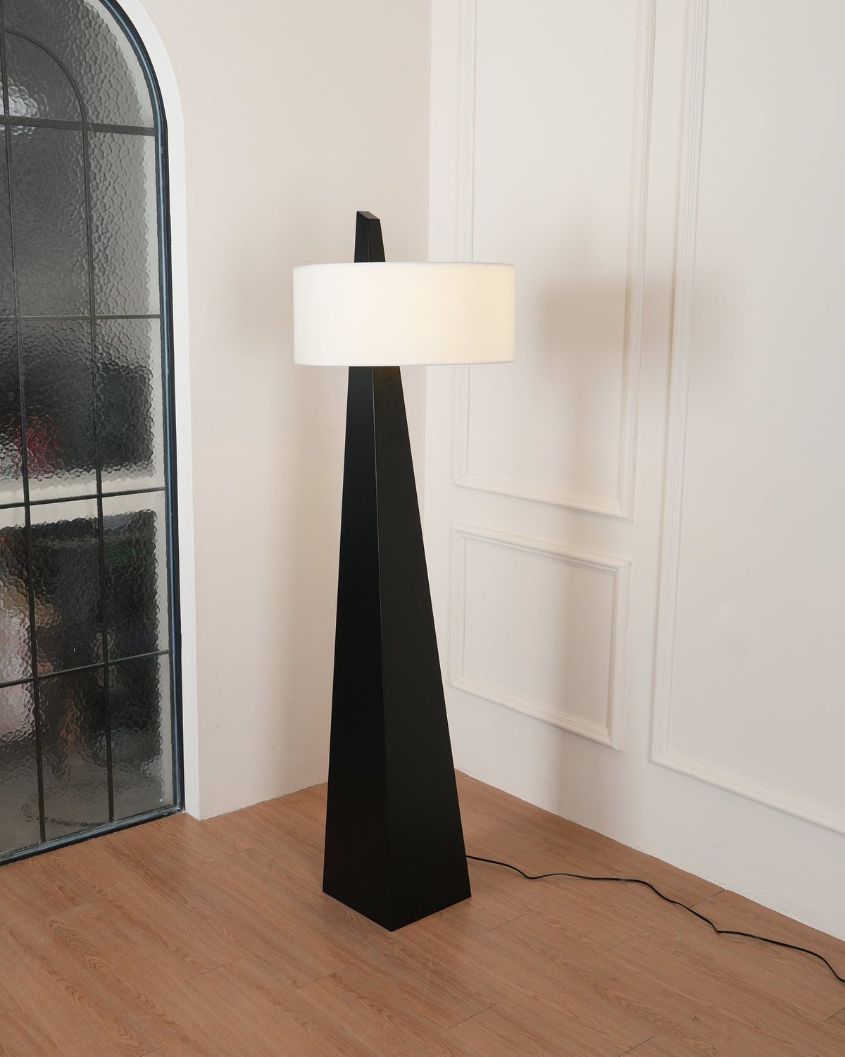 Renalise Obelisk vloerlamp