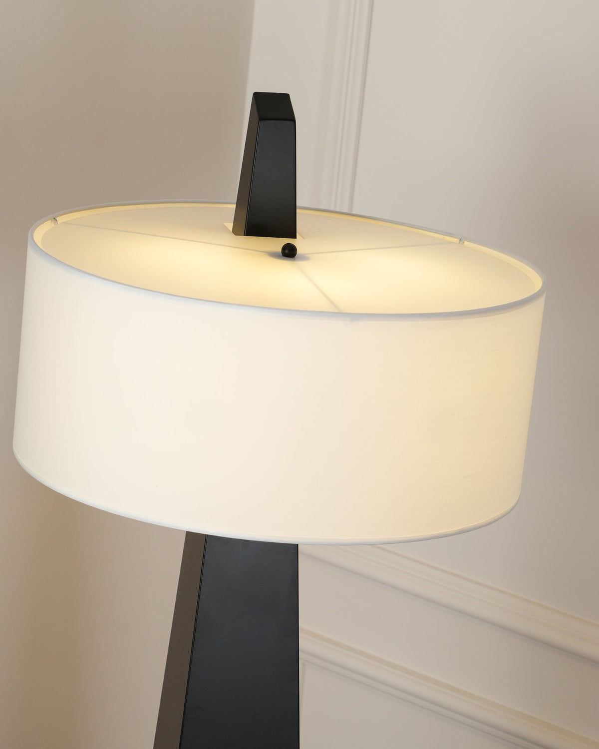 Renalise Obelisk vloerlamp