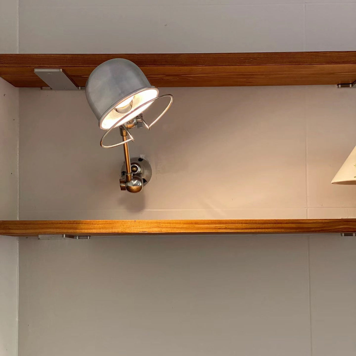 Vaughan wandlamp