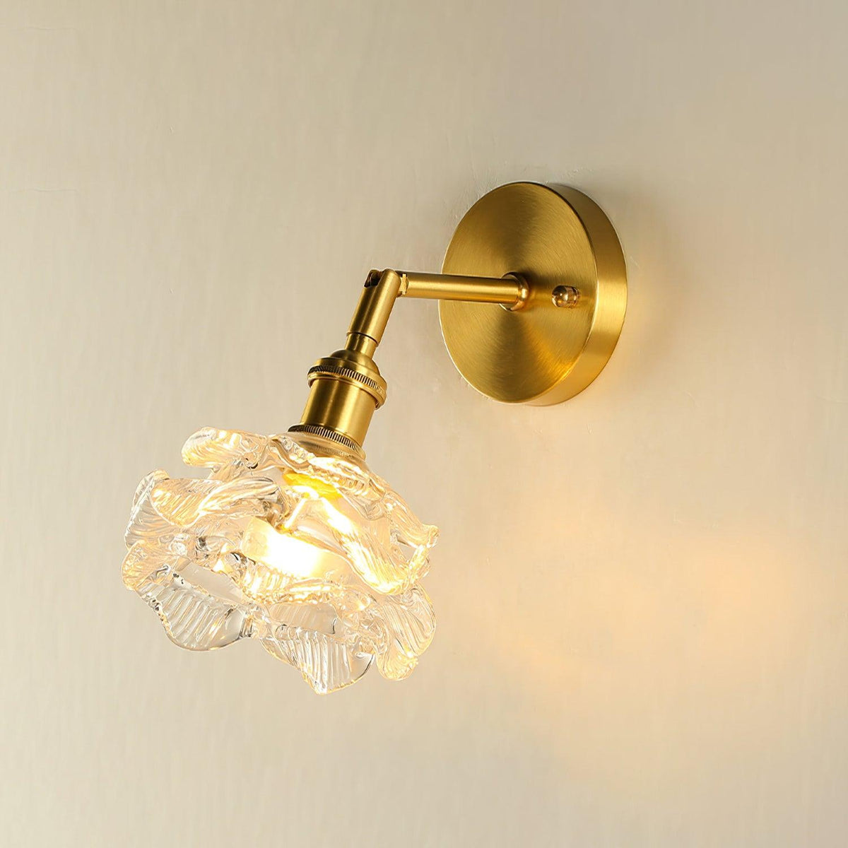 Petal Vintage messing wandlamp met bloemblaadjes
