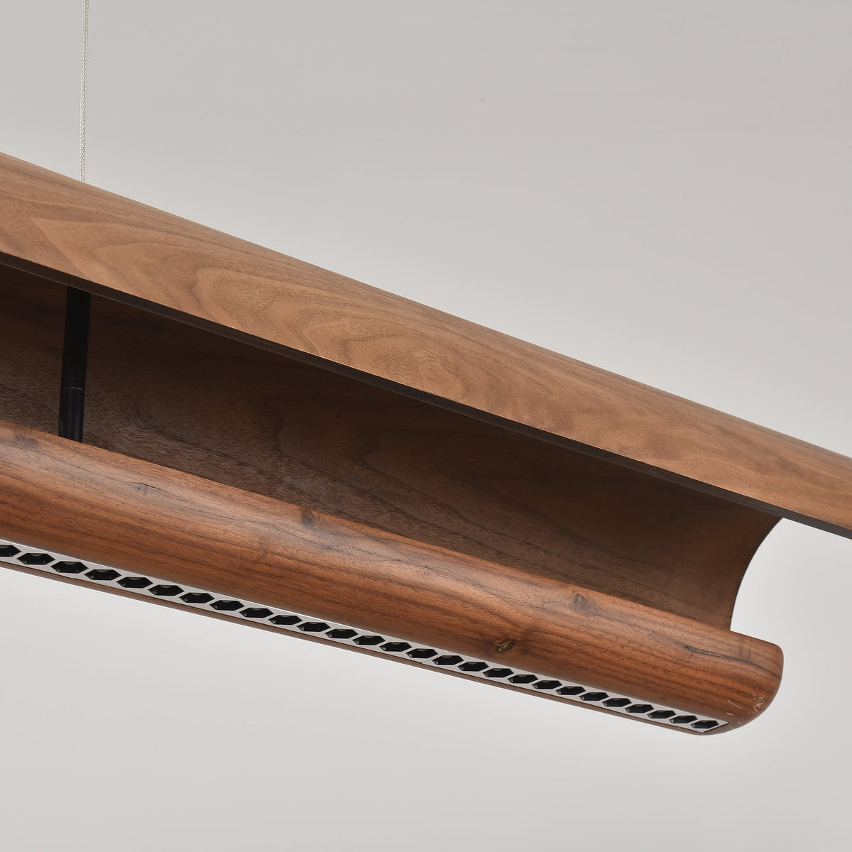 Rinireon houten lineaire kroonluchter