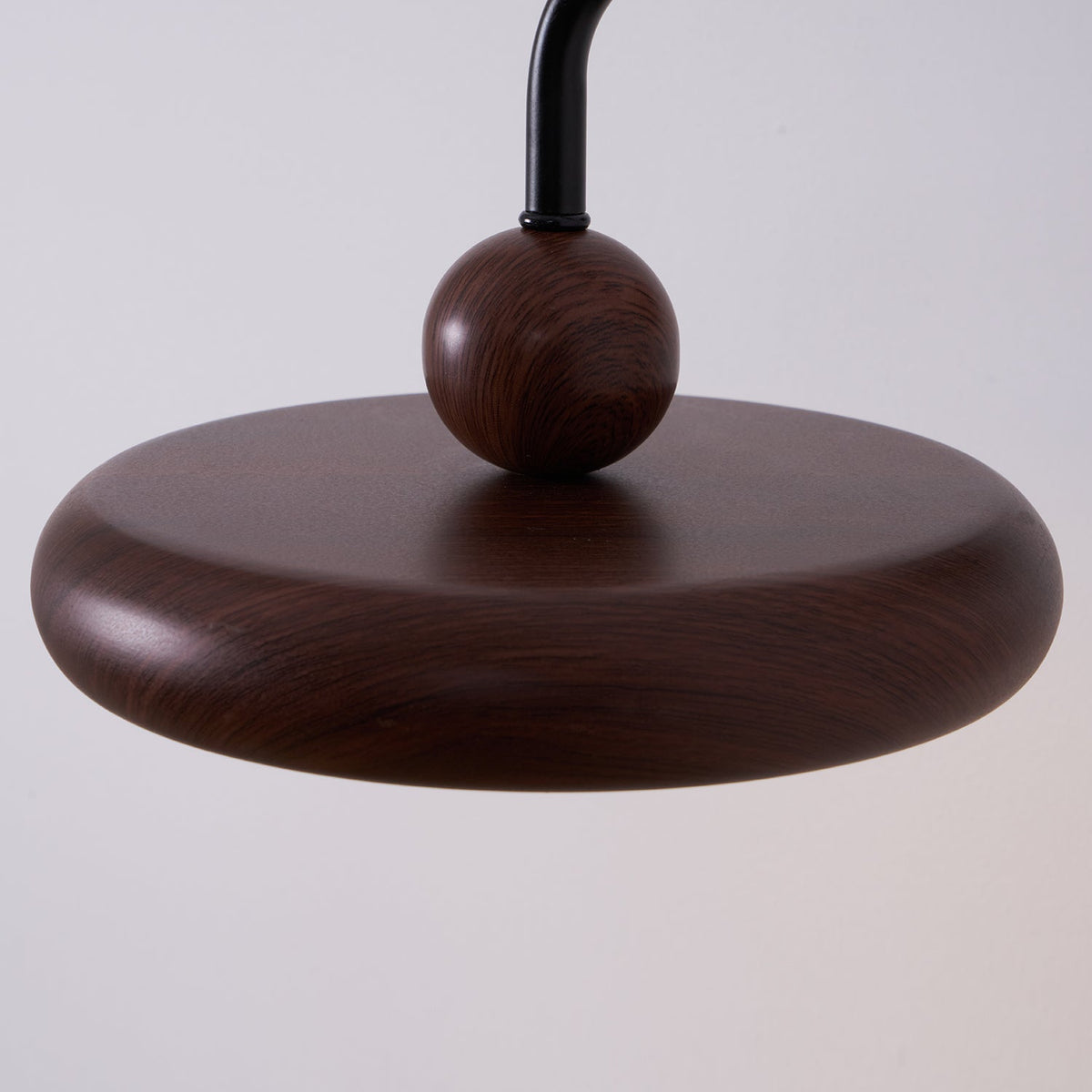 Tavo houten wandlamp
