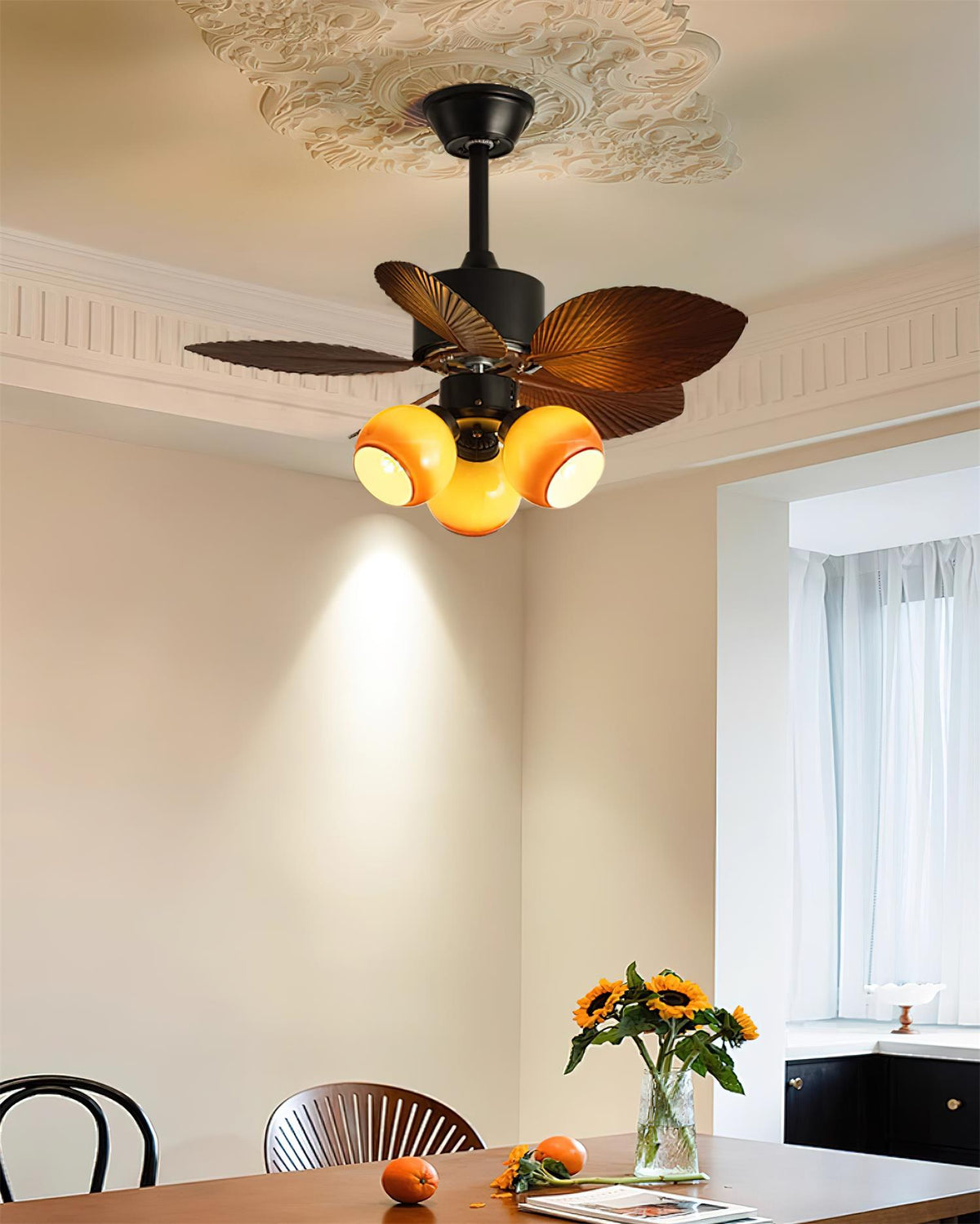 Avenineria plafondventilator met verlichting