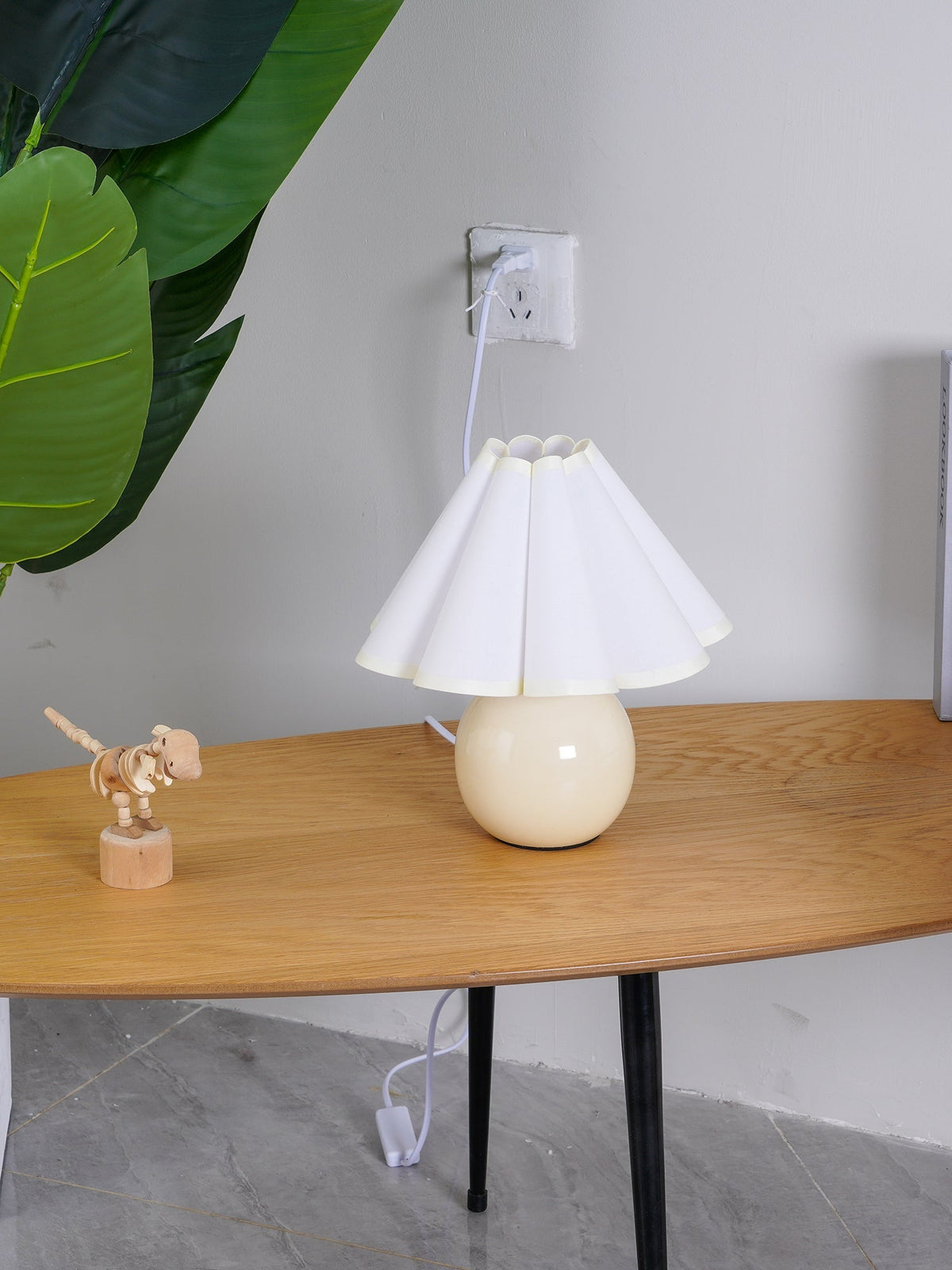 Nirixon whimsische tafellamp met stoffen kap
