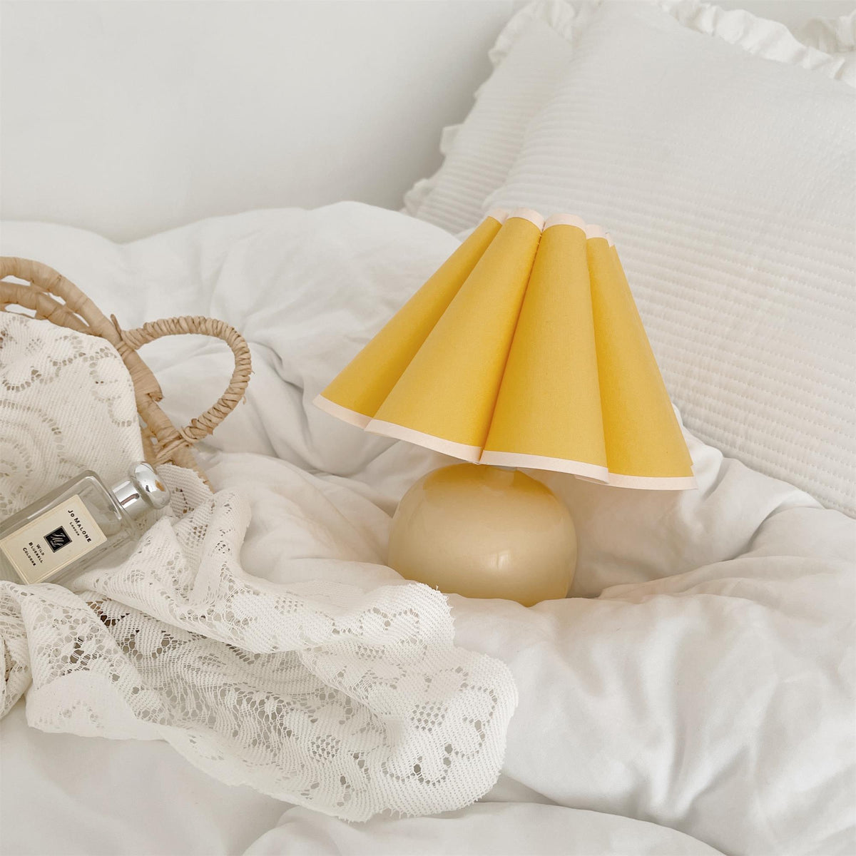 Nirixon whimsische tafellamp met stoffen kap