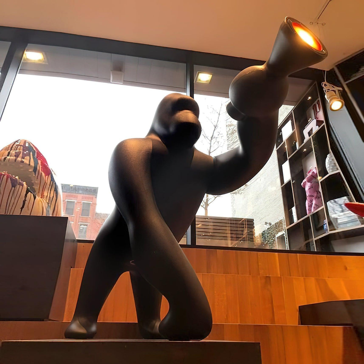 Gorilla vloerlamp