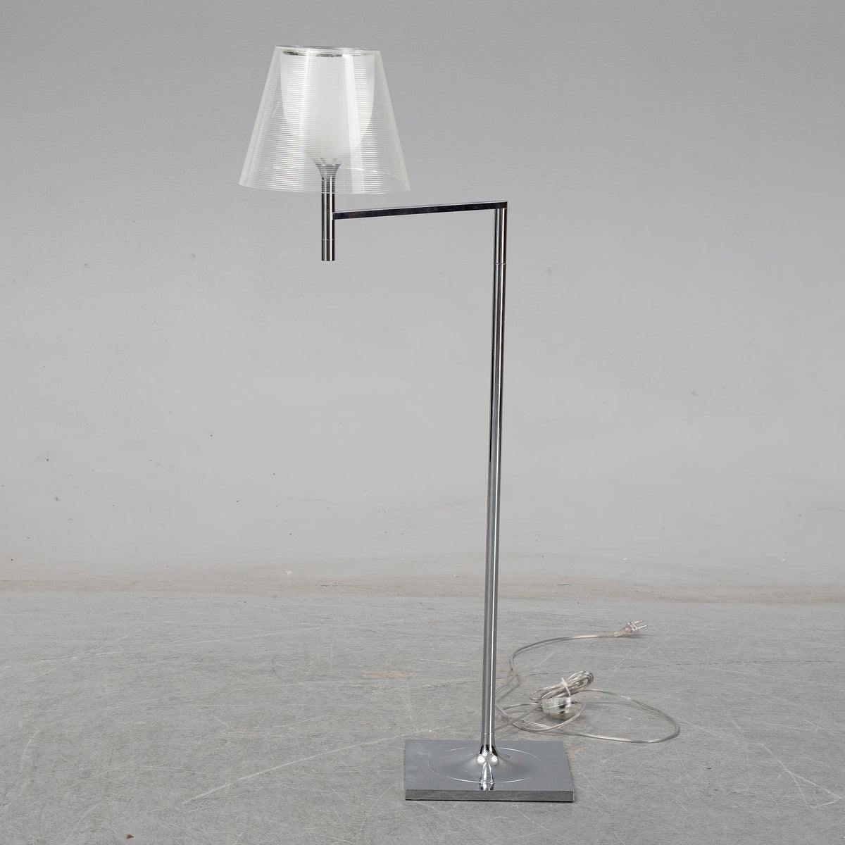 Aquris minimalistisch vloerlamp