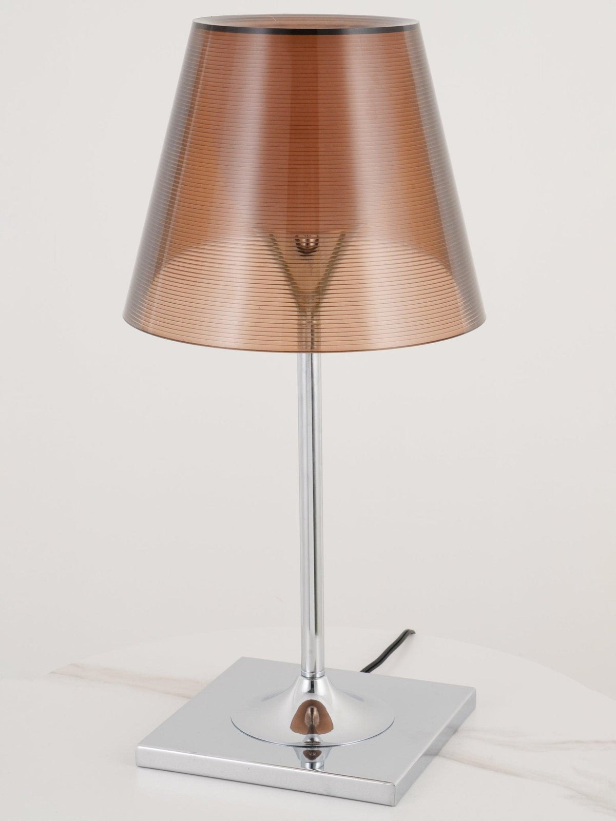 Bravon kunststof tafellamp