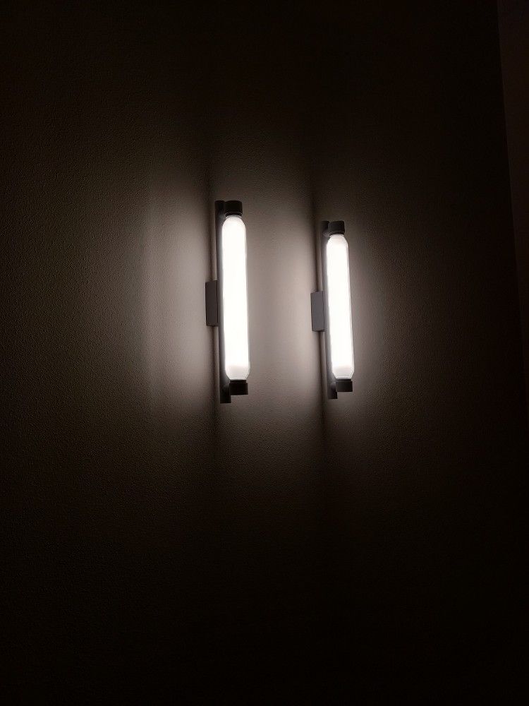 Cumiror wandlamp met glazen kap