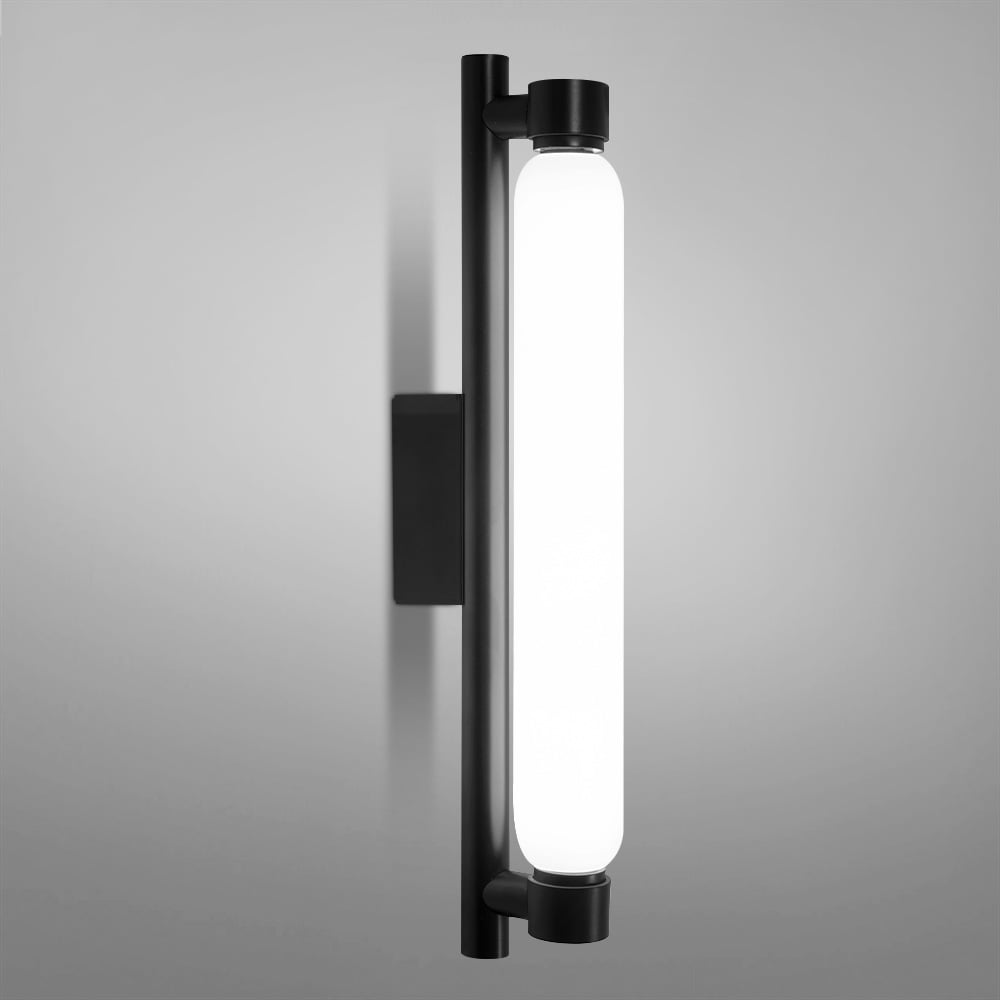 Cumiror wandlamp met glazen kap