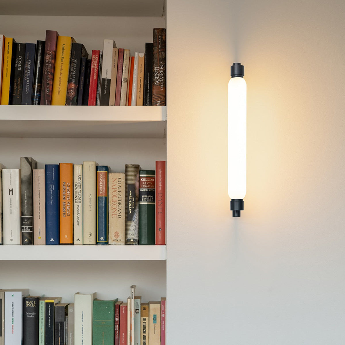 Cumiror wandlamp met glazen kap