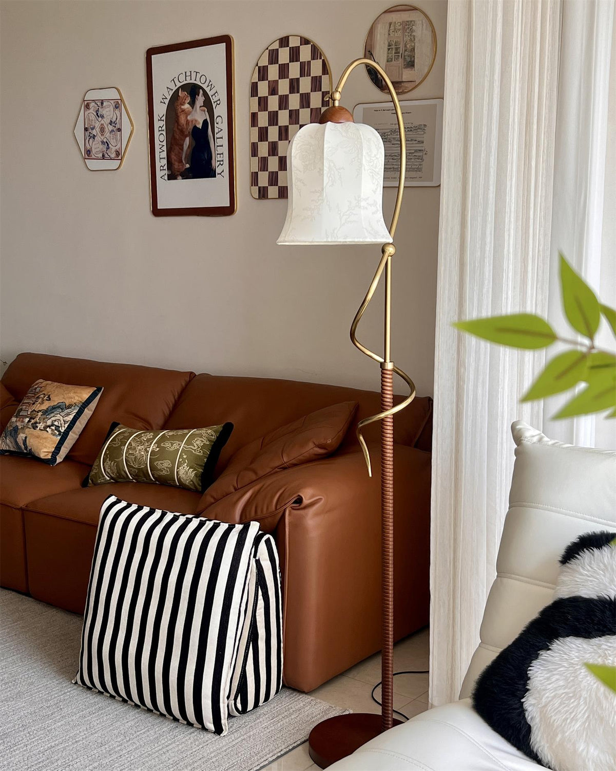 Curvel vloerlamp