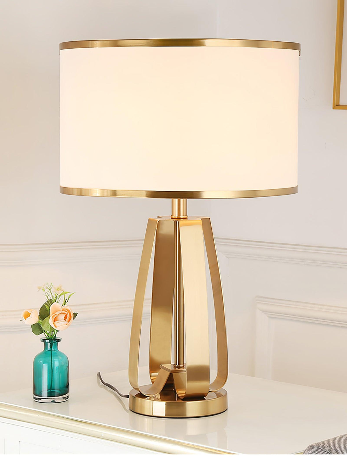 Linorira luxe stof tafellamp in goud