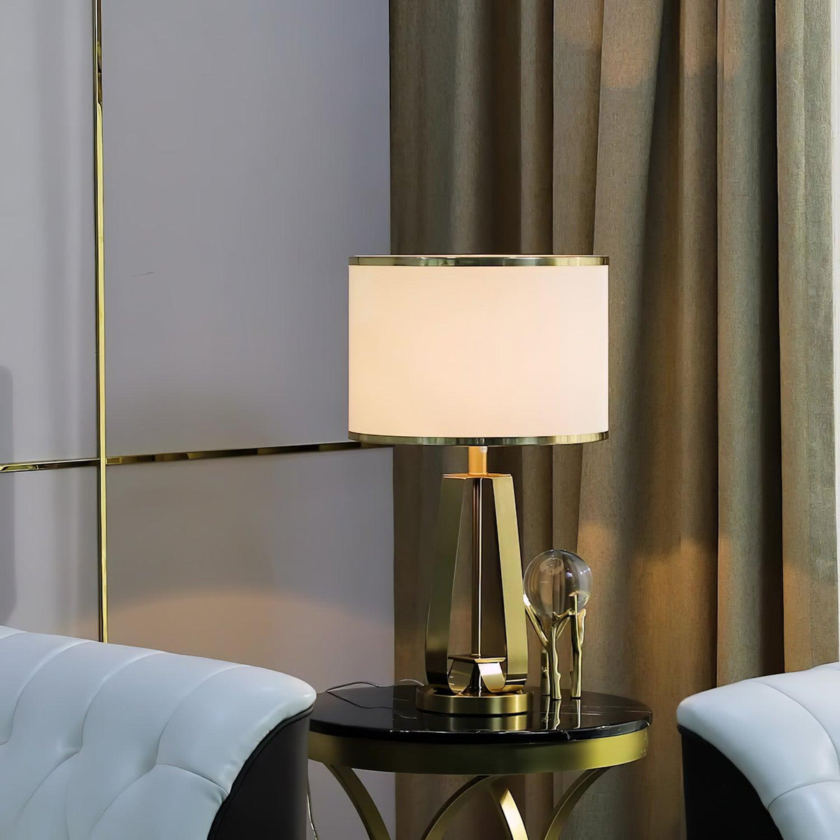Linorira luxe stof tafellamp in goud