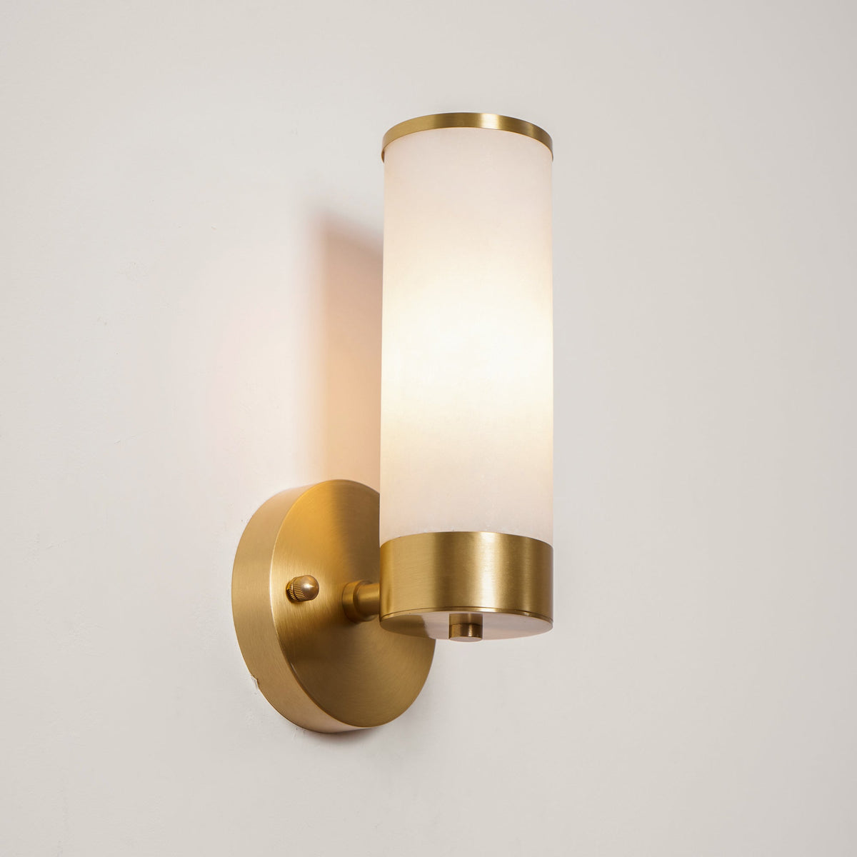 Olvynis wandlamp