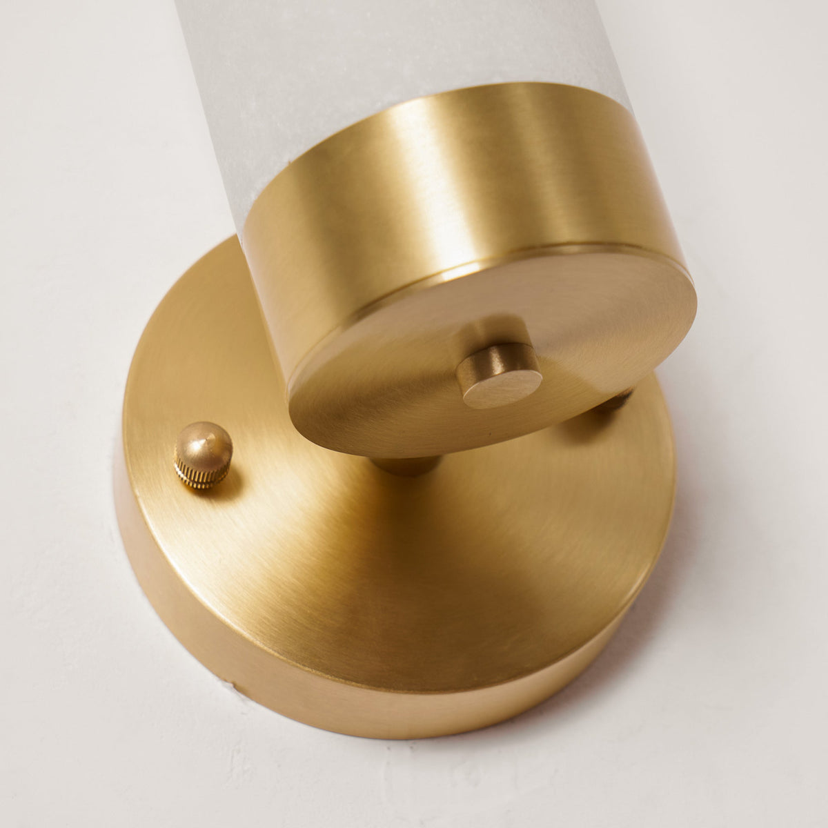 Olvynis wandlamp