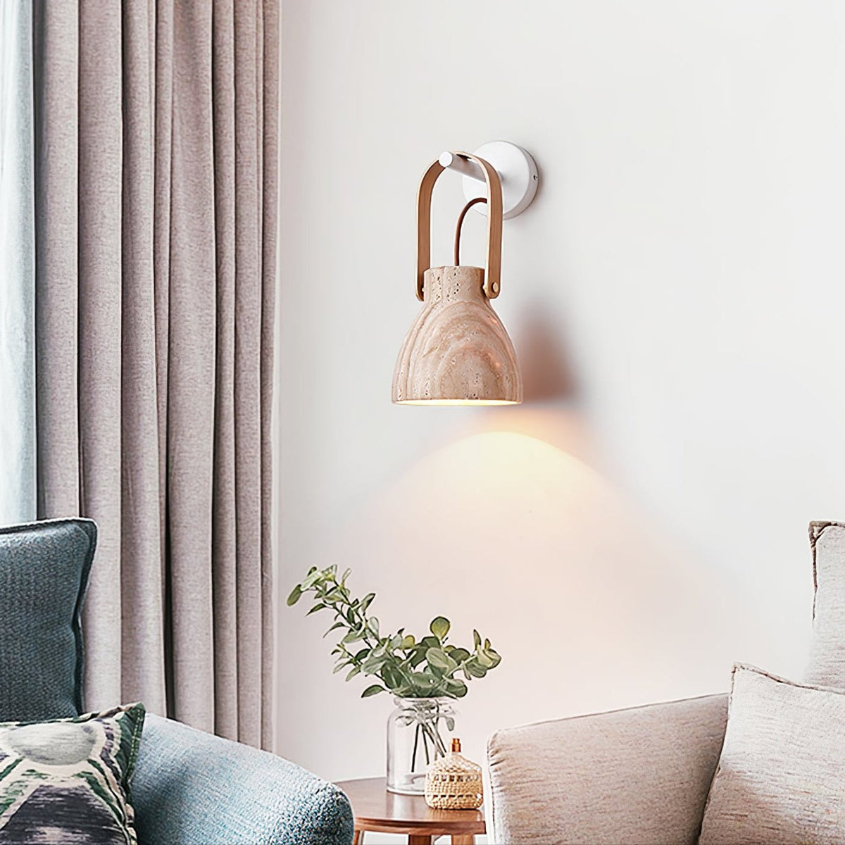 Tarix travertin wandlamp met Houten Handvat