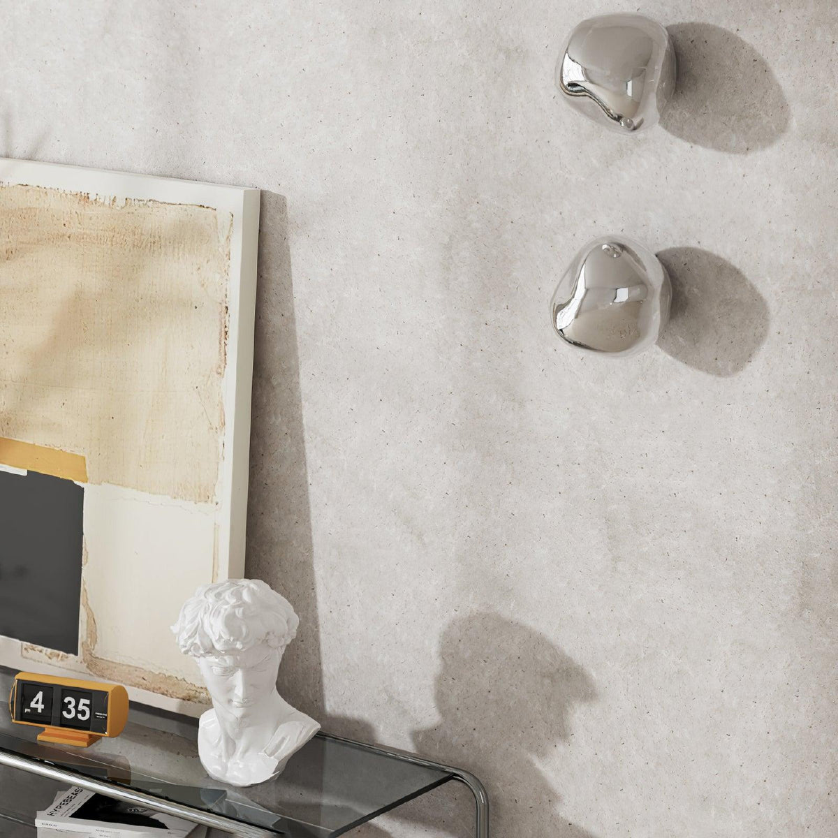 Leni wandlamp met amberkleurig rookglas
