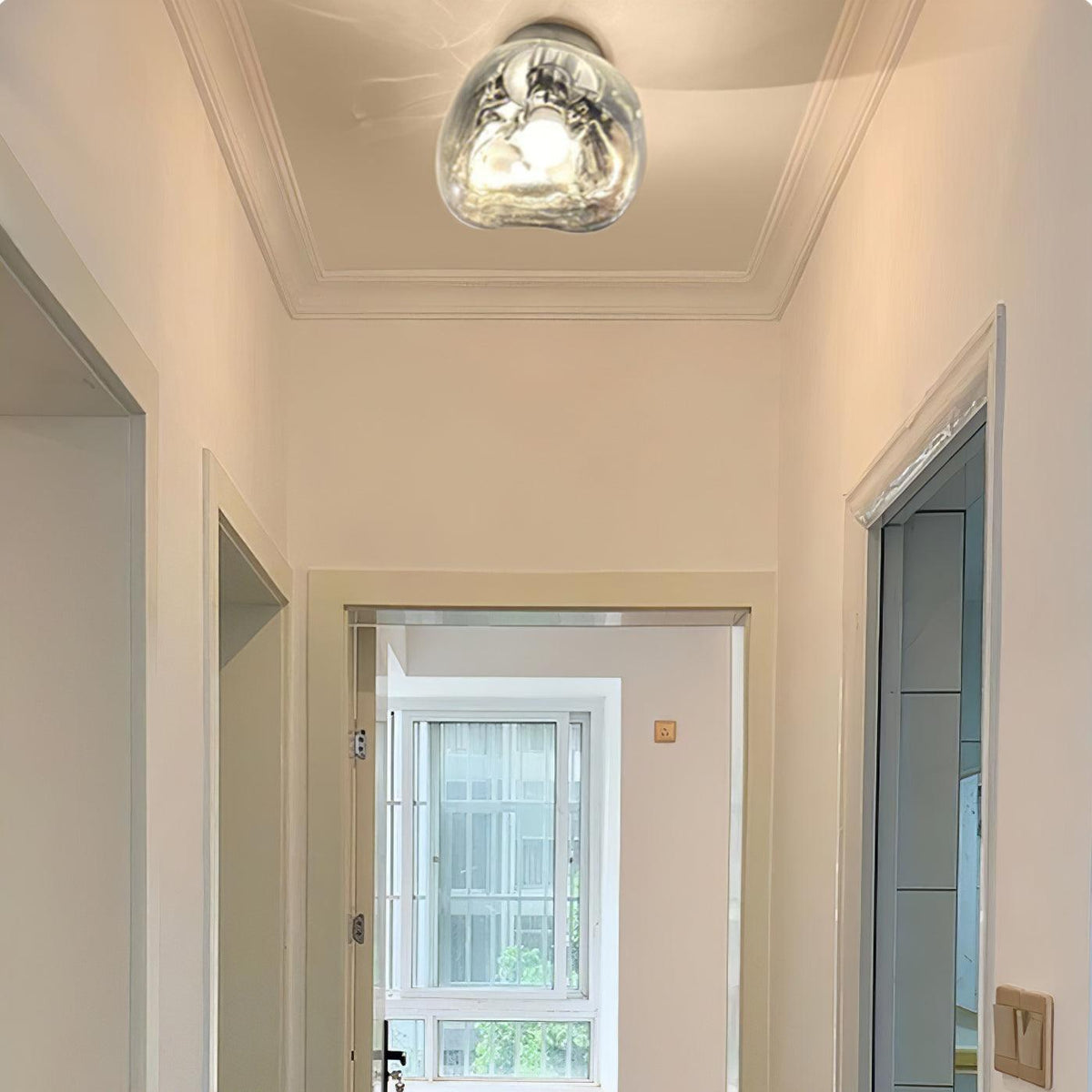 Leni wandlamp met amberkleurig rookglas