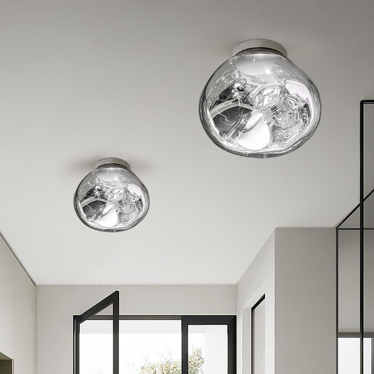 Leni wandlamp met amberkleurig rookglas