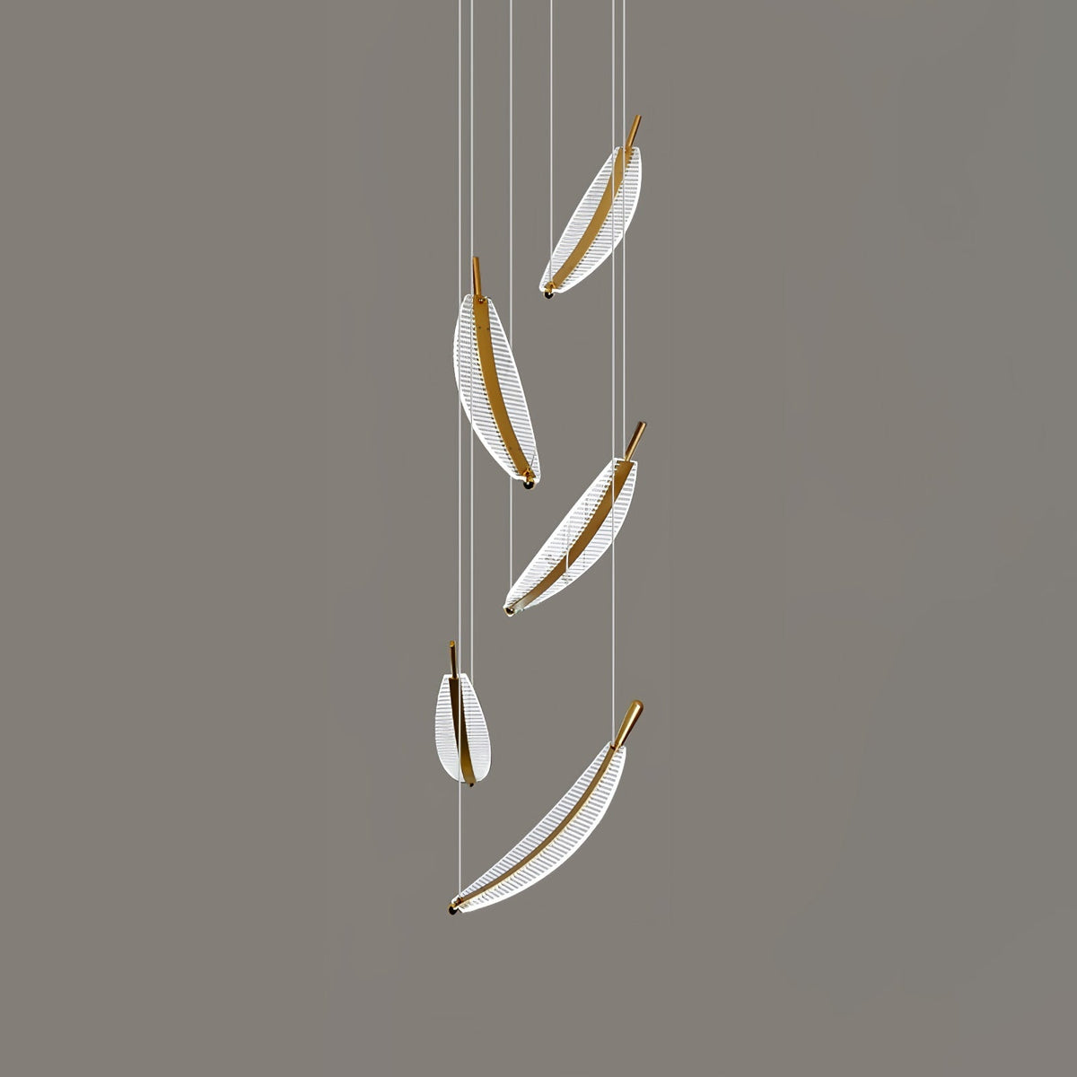 Kuo Kroonluchter Leaf Acryl Goud Elegante Moderne