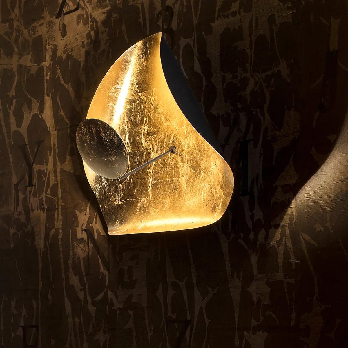 Solenena plafondlamp gebogen kap gouden binnenkant