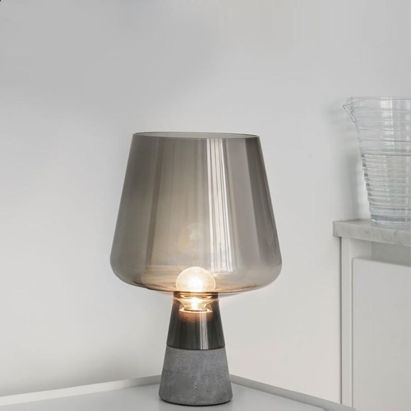 Elairella minimalistische tafellamp van cement
