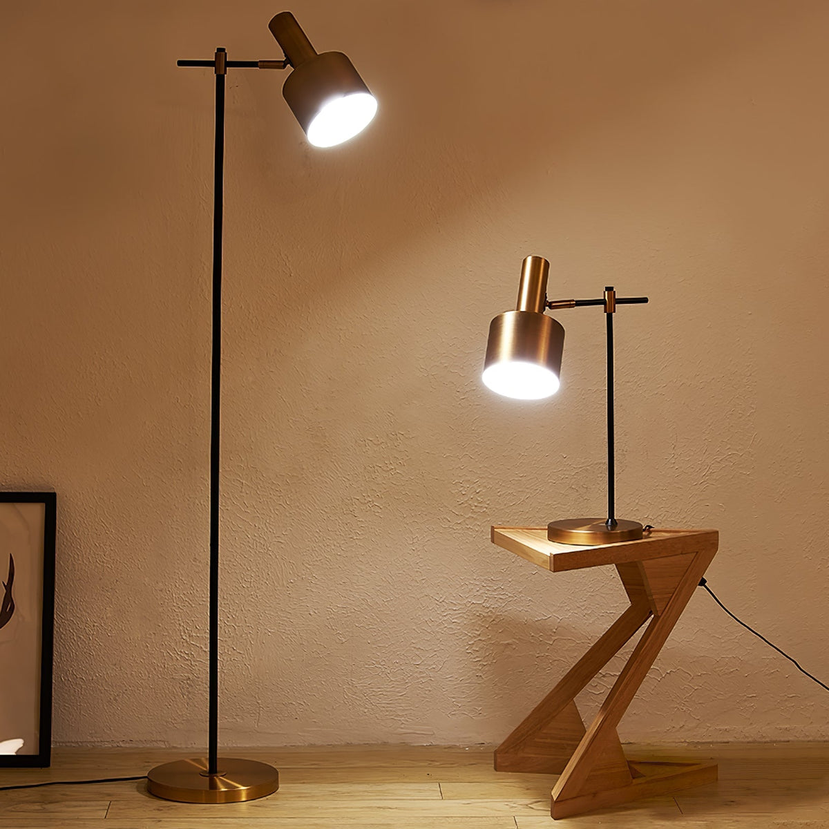 Charlie moderne vloerlamp met goudkleurige afwerking