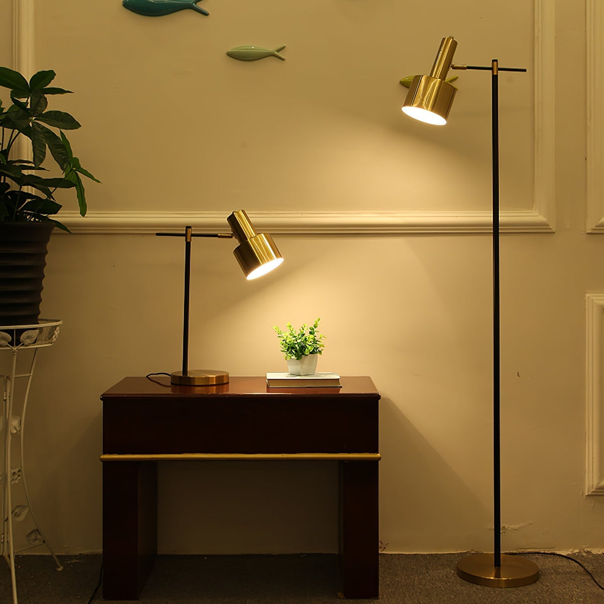 Charlie moderne vloerlamp met goudkleurige afwerking