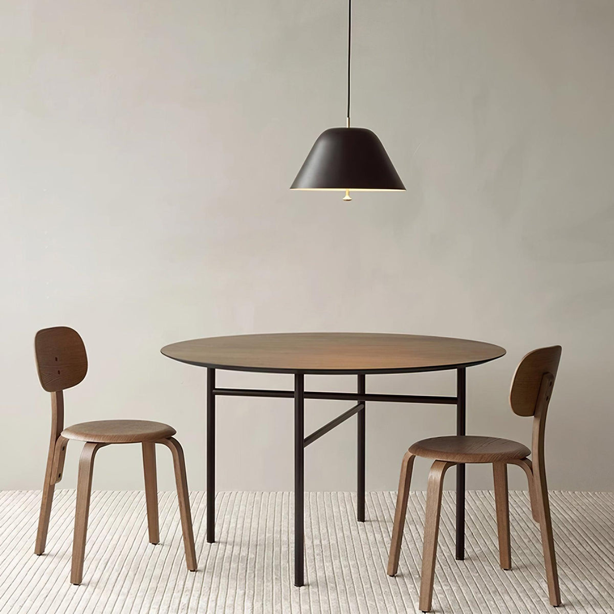 Moderne hanglamp met metalen kap in groen en wit minimalistisch