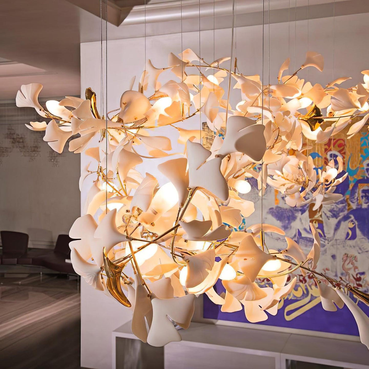 Ayla Kroonluchter Gingko Blad Keramiek Goudlichaam+Witbladeren met bloemblaadjes